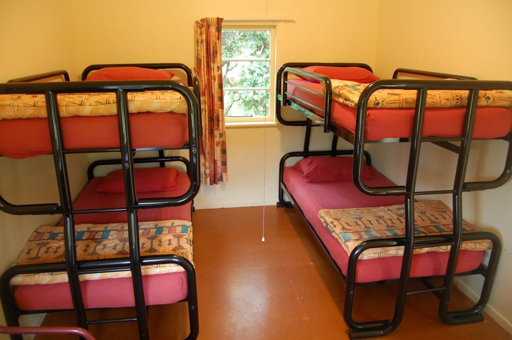 Wheatly Downs Farmstay And Backpackers Hawera Extérieur photo