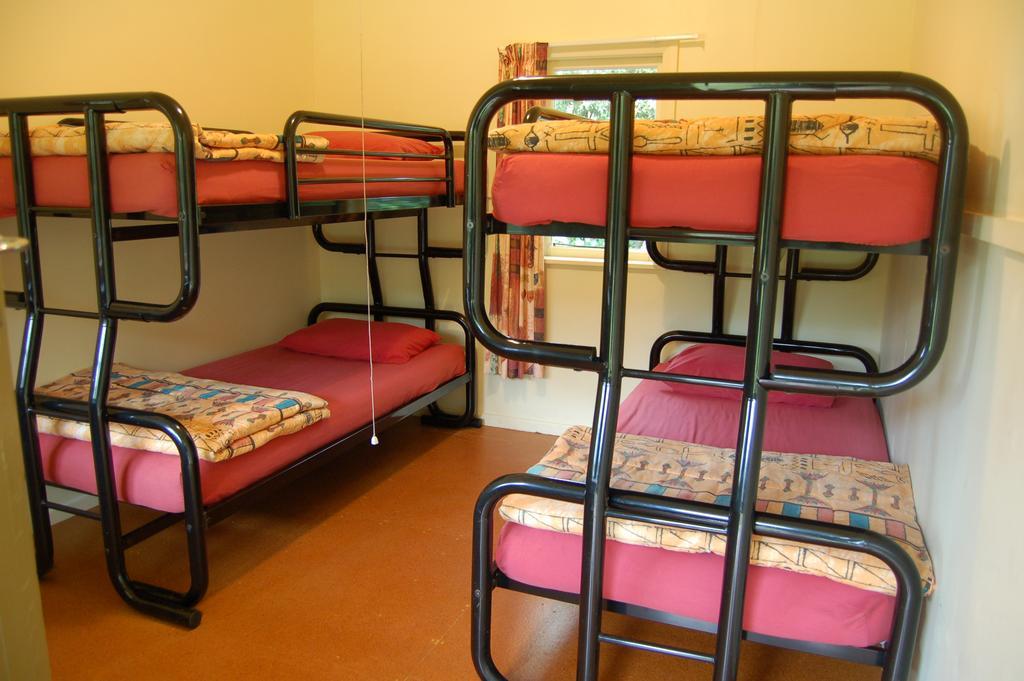 Wheatly Downs Farmstay And Backpackers Hawera Extérieur photo